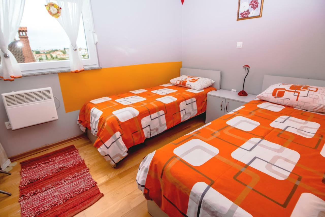 Apartments Saric Pula Bagian luar foto